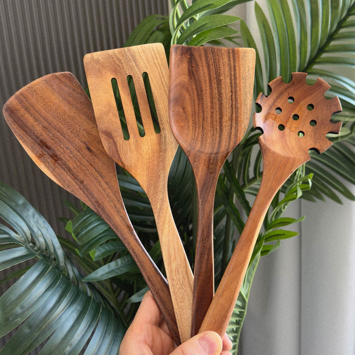 The Complete Set — 12 Pieces